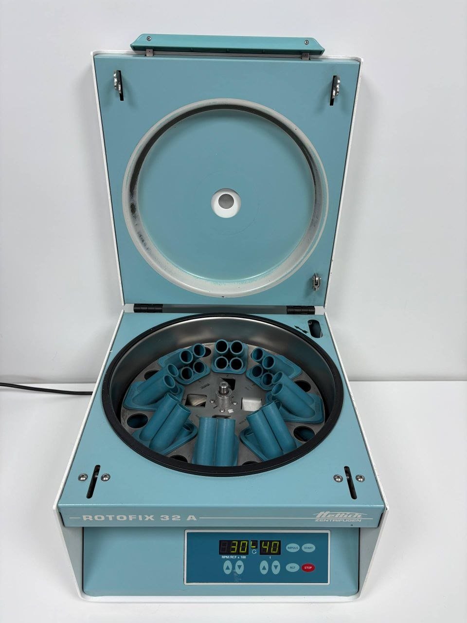 Центрифуга ROTOFIX 32A
