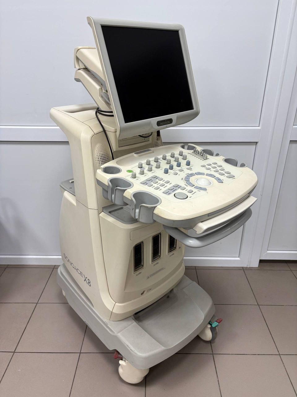 Узд аппарат Medison SonoAce X8. В комплекті лінійний і вагінальний датчики.